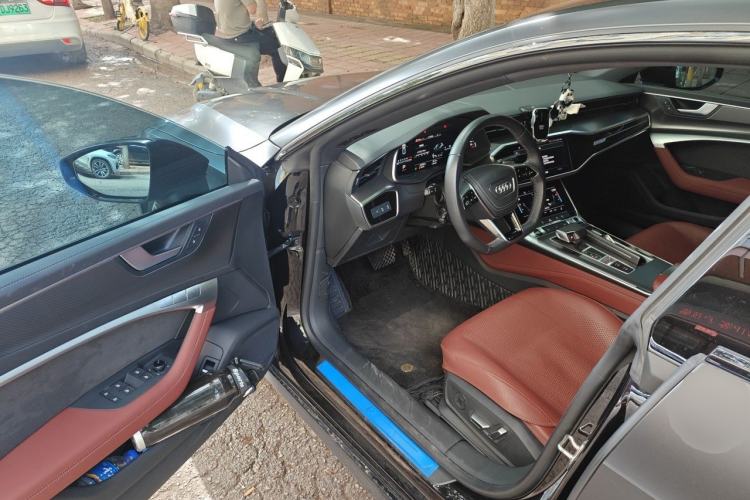 Used Audi A7L 2024 45 TFSI quattro Black Warrior Edition Driver Seat