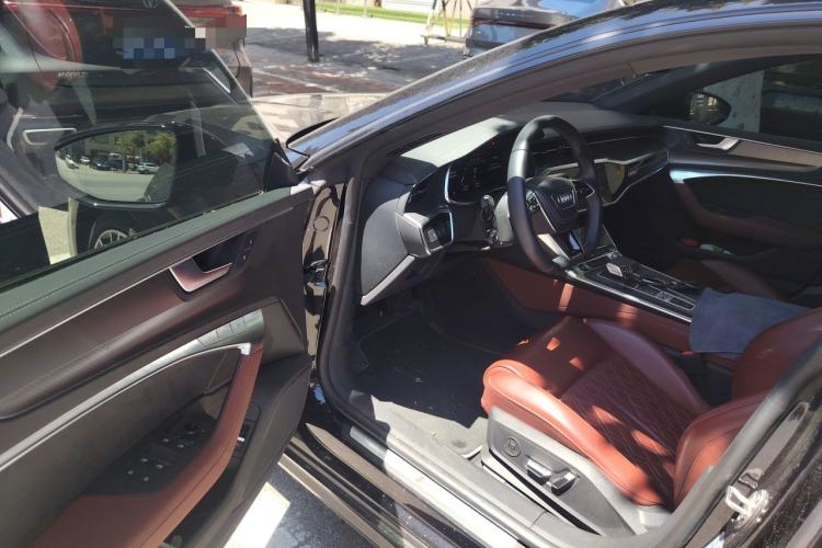 Used Audi A7L 2024 45 TFSI quattro Black Warrior Edition Driver Seat