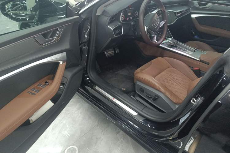 Used Audi A7L 2024 45 TFSI quattro Luxury Edition Driver Seat