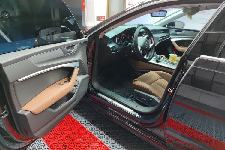 Used Audi A7L 2024 45 TFSI Luxury Edition Driver Seat