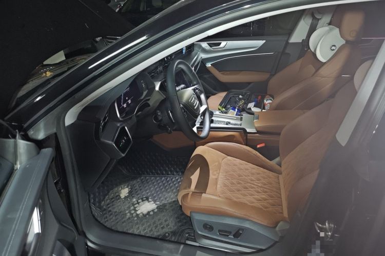 Used Audi A7L 2024 45 TFSI quattro Luxury Edition Driver Seat