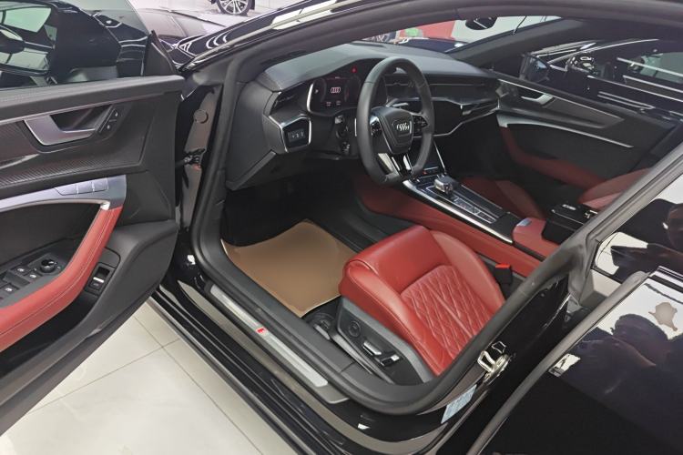 Used Audi A7L 2024 45 TFSI quattro Black Warrior Edition Driver Seat