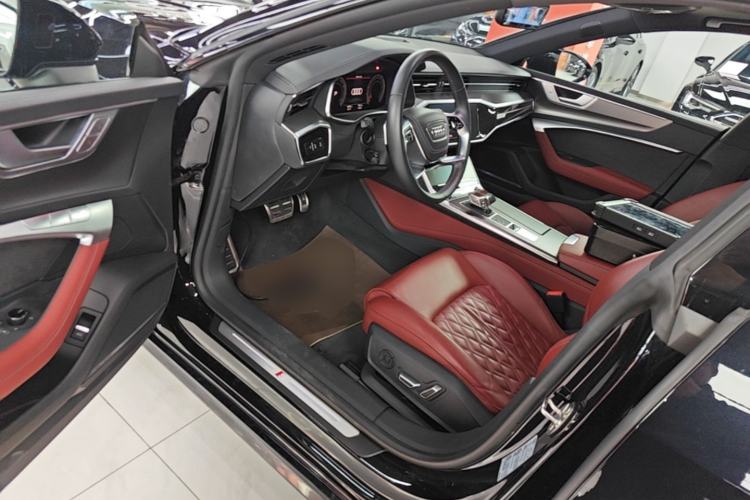Used Audi A7L 2024 45 TFSI quattro Black Warrior Edition Driver Seat