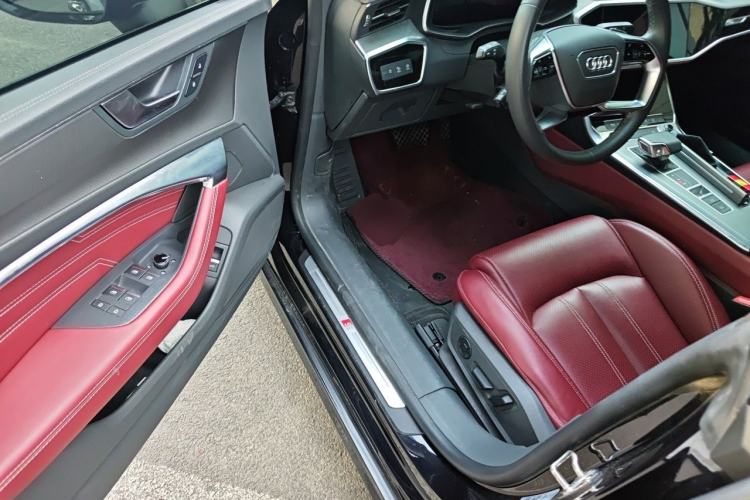 Used Audi A7L 2024 45TFSI S-line Dream-Building Edition Flow Crystal Package Driver Seat