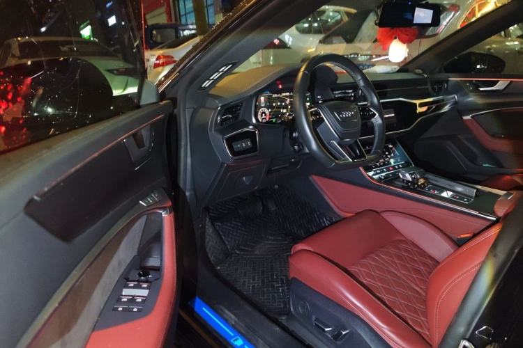 Used Audi A7L 2024 45 TFSI quattro Black Warrior Edition Driver Seat