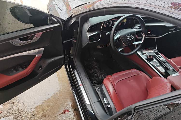 Used Audi A7L 2024 45 TFSI quattro Black Warrior Edition Driver Seat