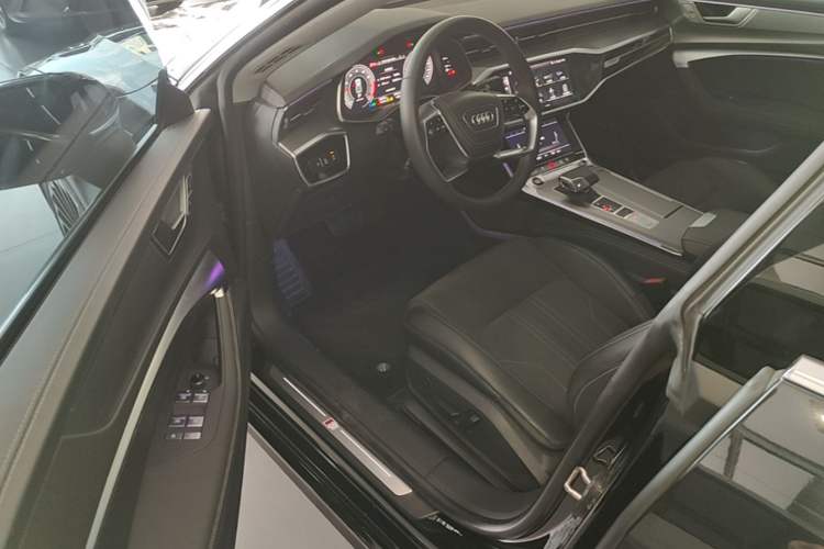 Used Audi A7L 2024 45 TFSI Luxury Edition Driver Seat