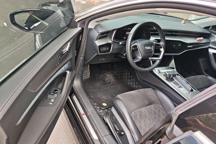 Used Audi A7L 2024 45 TFSI quattro Luxury Edition Driver Seat