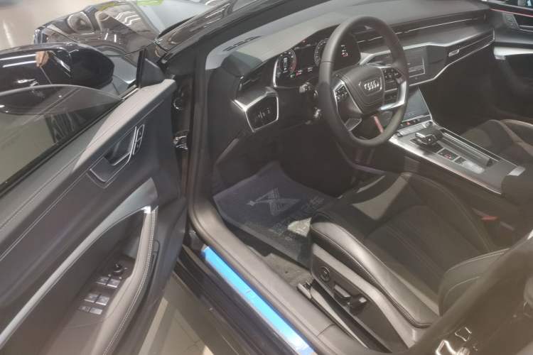 Used Audi A7L 2024 45 TFSI Luxury Edition Driver Seat