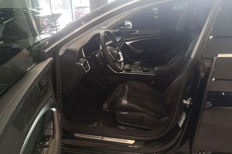 Used Audi A7L 2024 45TFSI S-line Dream-Building Edition Flow Crystal Package Driver Seat