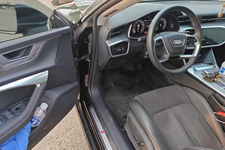 Used Audi A7L 2024 45 TFSI Luxury Edition Driver Seat