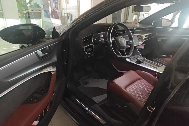 Used Audi A7L 2024 45 TFSI quattro S-line Black Warrior Edition Driver Seat