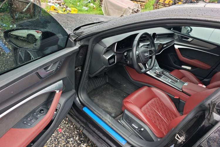 Used Audi A7L 2024 45 TFSI quattro Black Warrior Edition Driver Seat