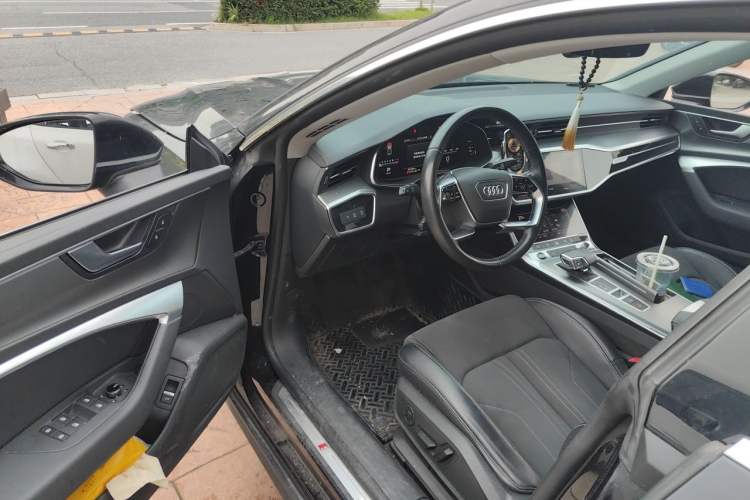 Used Audi A7L 2024 45TFSI S-line Dream-Building Edition Flow Crystal Package Driver Seat