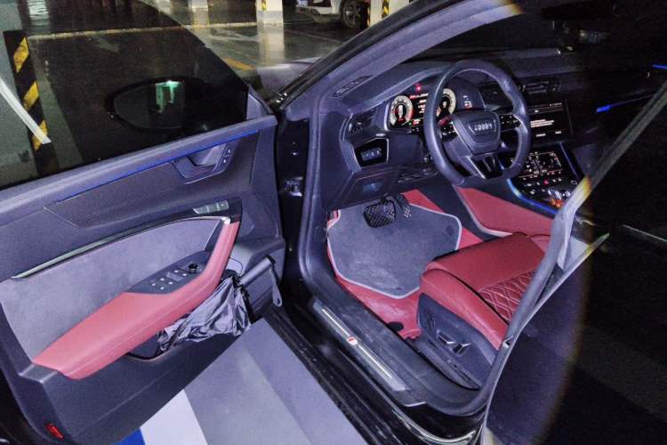 Used Audi A7L 2024 45 TFSI quattro Black Warrior Edition Driver Seat