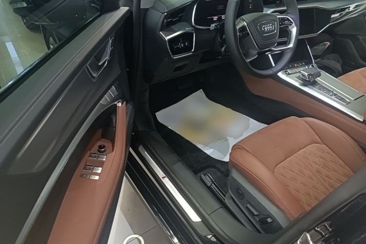 Used Audi A7L 2024 45 TFSI quattro Luxury Edition Driver Seat