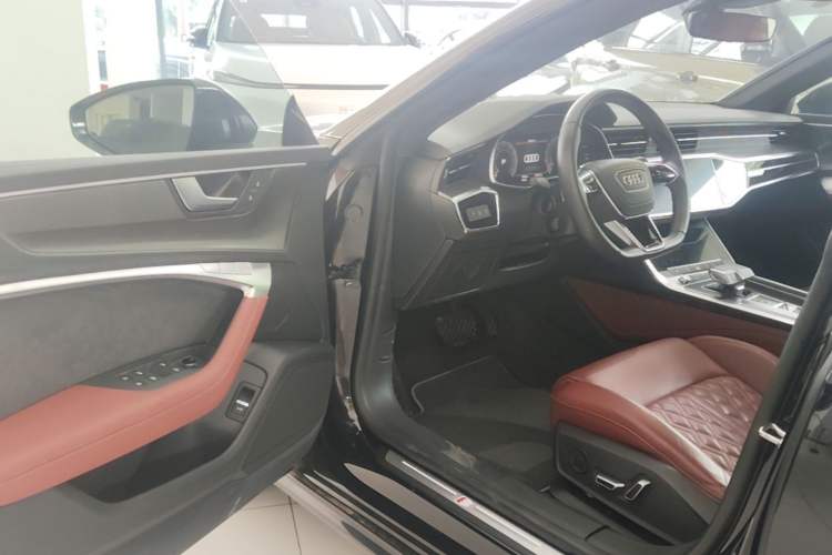 Used Audi A7L 2024 45 TFSI quattro Black Warrior Edition Driver Seat