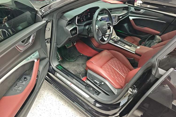 Used Audi A7L 2024 45 TFSI quattro Black Warrior Edition Driver Seat