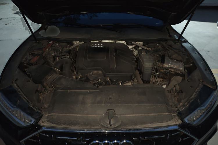 Used Audi A7L 2024 45TFSI quattro S-line Visionary Edition Flow Crystal Package Engine Bay
