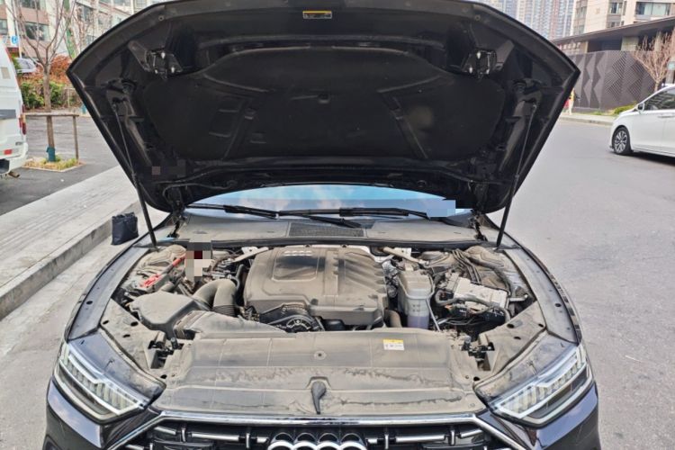 Used Audi A7L 2024 45TFSI S-line Dream-Building Edition Flow Crystal Package Engine Bay