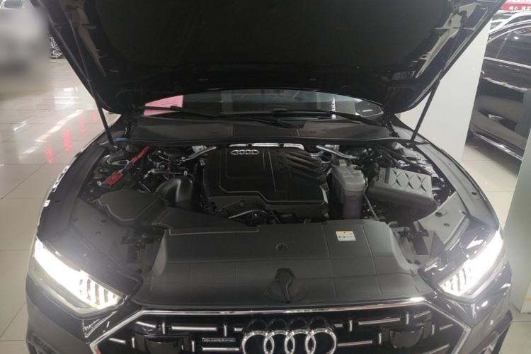 Used Audi A7L 2024 45TFSI quattro S-line Visionary Edition Flow Crystal Package Engine Bay