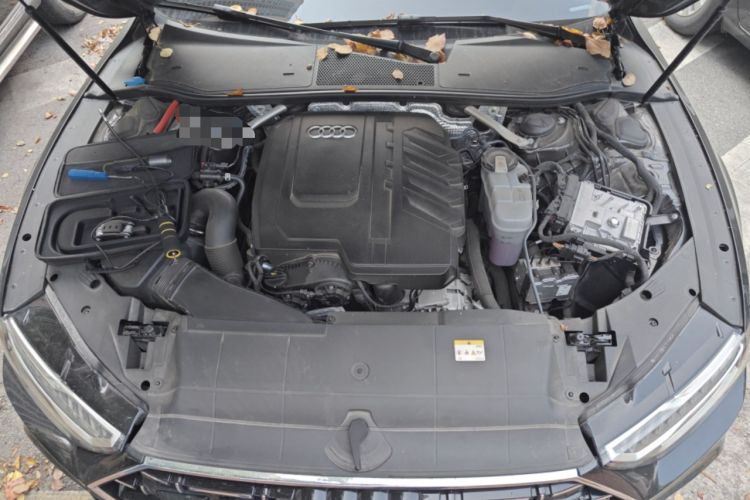 Used Audi A7L 2024 45TFSI quattro S-line Visionary Edition Flow Crystal Package Engine Bay