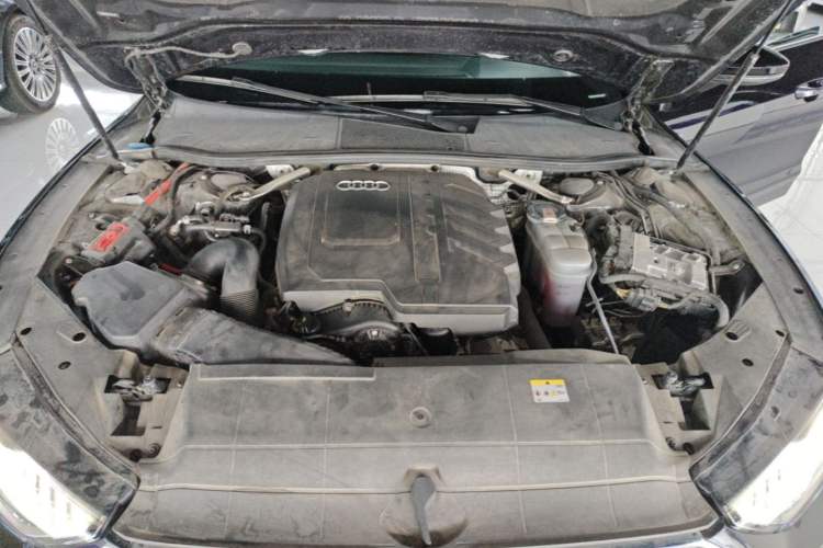 Used Audi A7L 2024 45TFSI S-line Dream-Building Edition Flow Crystal Package Engine Bay