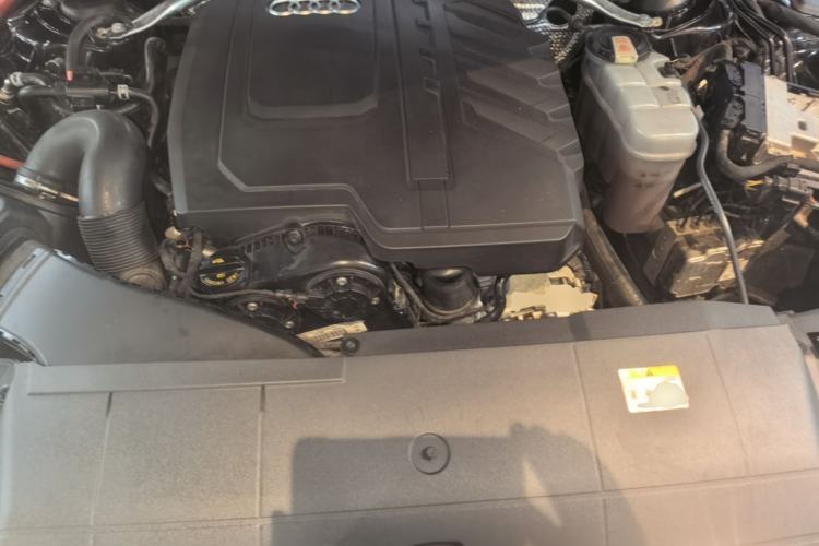 Used Audi A7L 2024 45TFSI S-line Dream-Building Edition Flow Crystal Package Engine Bay