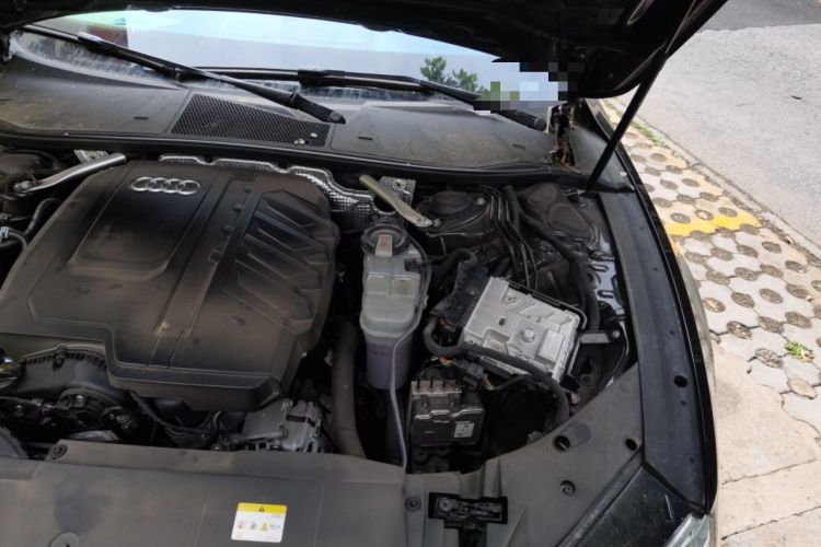 Used Audi A7L 2024 45TFSI S-line Dream-Building Edition Flow Crystal Package Engine Bay Left