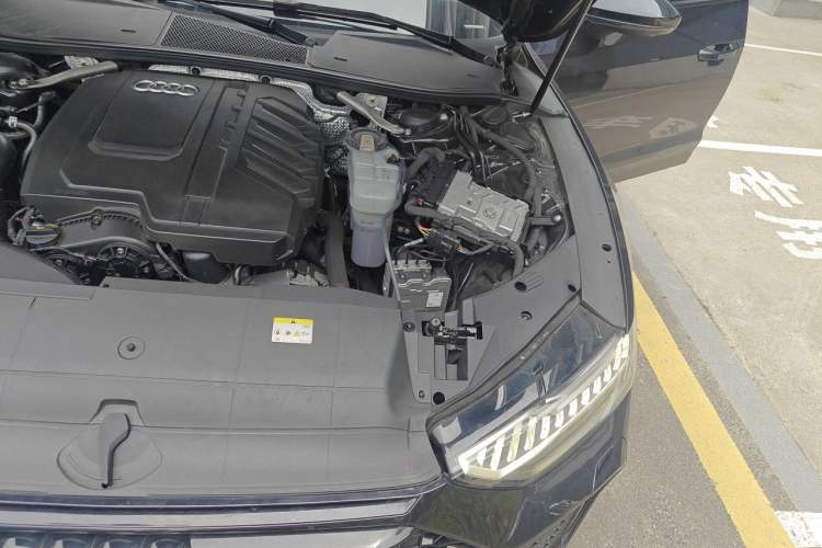 Used Audi A7L 2024 45 TFSI quattro Black Warrior Edition Engine Bay Left