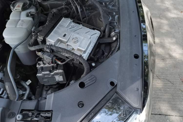 Used Audi A7L 2024 45 TFSI quattro Black Warrior Edition Engine Bay Left