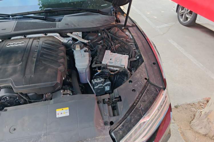 Used Audi A7L 2024 45 TFSI quattro Luxury Edition Engine Bay Left