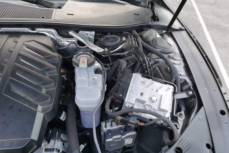Used Audi A7L 2024 45 TFSI quattro S-line Black Warrior Edition Engine Bay Left