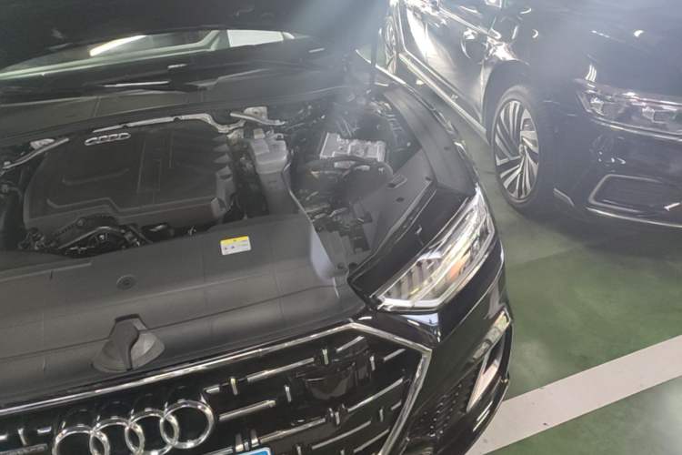 Used Audi A7L 2024 45 TFSI quattro Luxury Edition Engine Bay Left