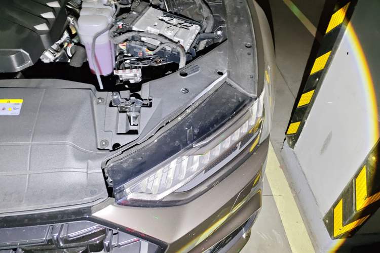 Used Audi A7L 2024 45 TFSI quattro S-line Black Warrior Edition Engine Bay Left