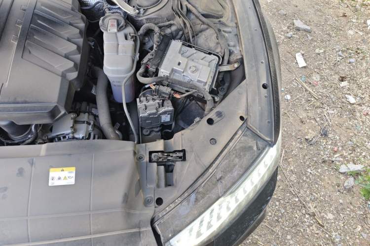 Used Audi A7L 2024 45 TFSI Luxury Edition Engine Bay Left