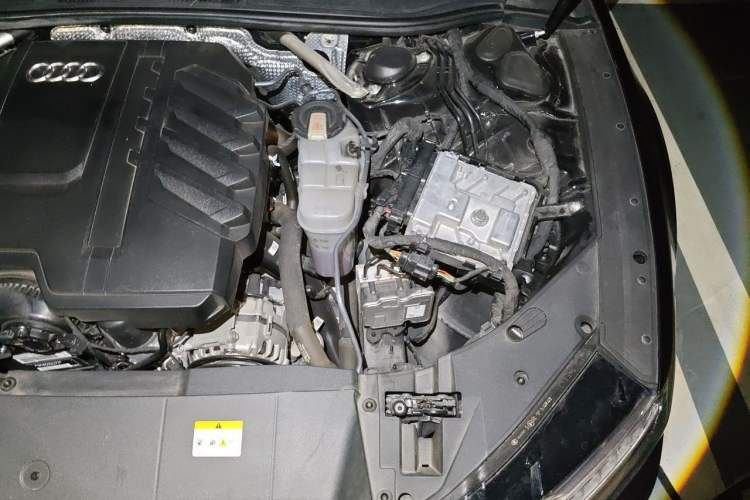 Used Audi A7L 2024 45 TFSI quattro Black Warrior Edition Engine Bay Left