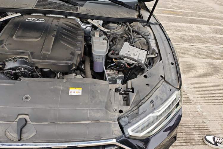 Used Audi A7L 2024 45 TFSI Luxury Edition Engine Bay Left