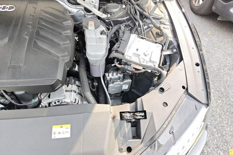 Used Audi A7L 2024 45 TFSI quattro Black Warrior Edition Engine Bay Left