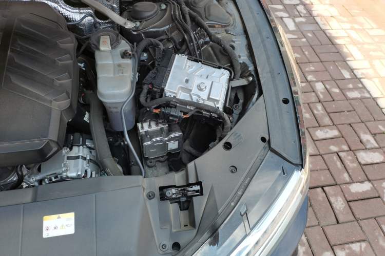Used Audi A7L 2024 45 TFSI quattro Black Warrior Edition Engine Bay Left