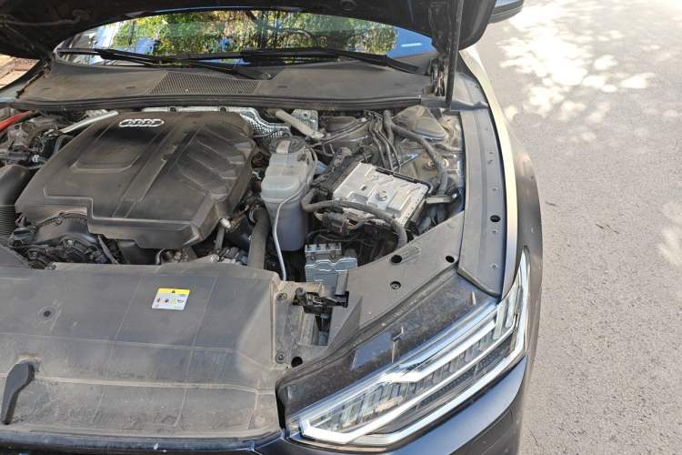 Used Audi A7L 2024 45 TFSI quattro Black Warrior Edition Engine Bay Left