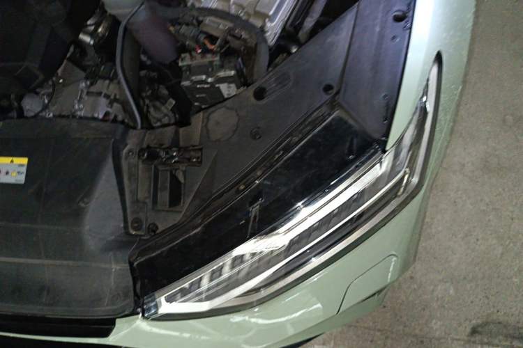 Used Audi A7L 2024 45 TFSI Luxury Edition Engine Bay Left