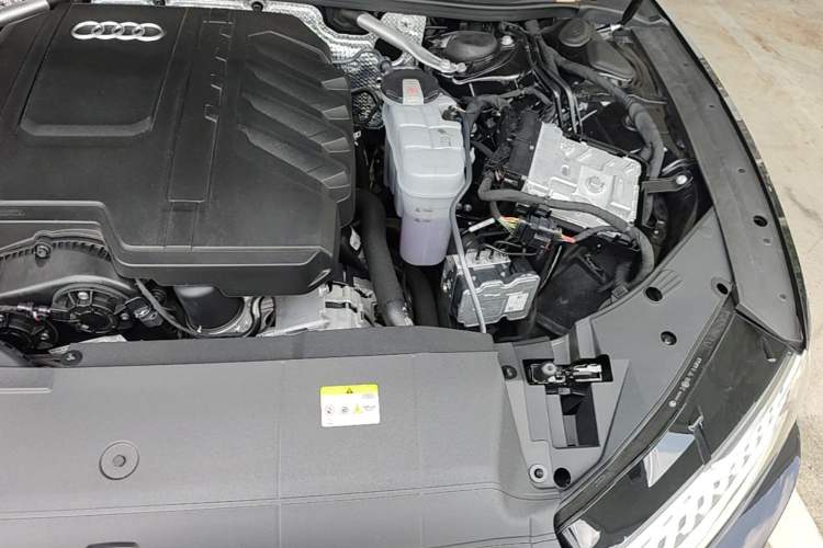 Used Audi A7L 2024 45 TFSI quattro S-line Black Warrior Edition Engine Bay Left