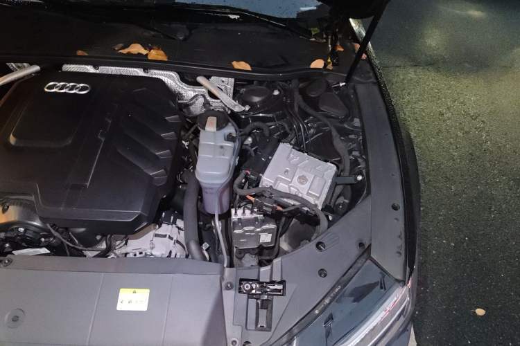 Used Audi A7L 2024 45 TFSI quattro Black Warrior Edition Engine Bay Left