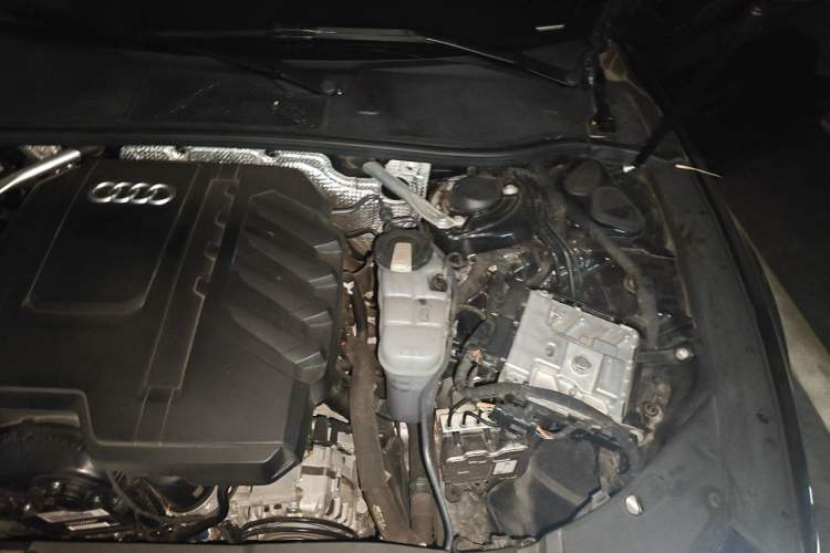 Used Audi A7L 2024 45 TFSI quattro Luxury Edition Engine Bay Left