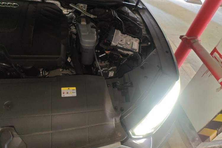 Used Audi A7L 2024 45 TFSI Luxury Edition Engine Bay Left