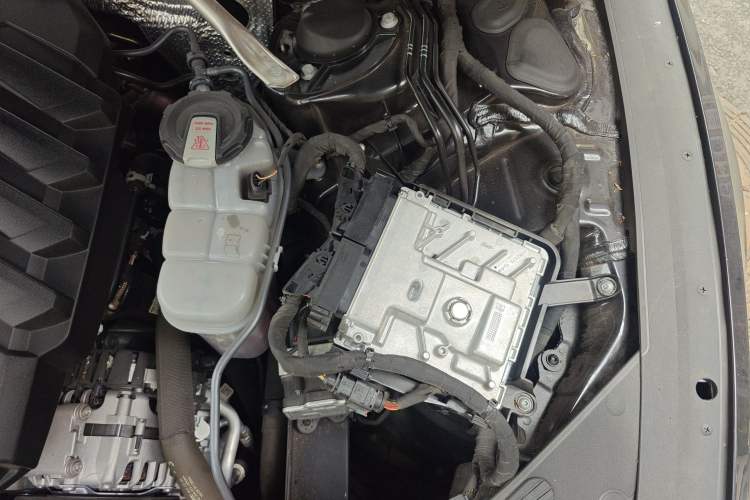 Used Audi A7L 2024 45 TFSI Luxury Edition Engine Bay Left