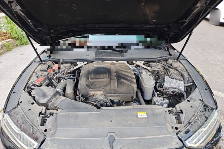 Used Audi A7L 2024 45TFSI S-line Dream-Building Edition Flow Crystal Package Engine Bay