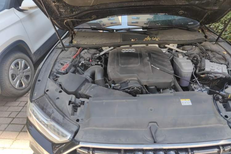 Used Audi A7L 2024 45 TFSI Luxury Edition Engine Bay Right