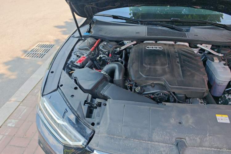 Used Audi A7L 2024 45 TFSI quattro Luxury Edition Engine Bay Right